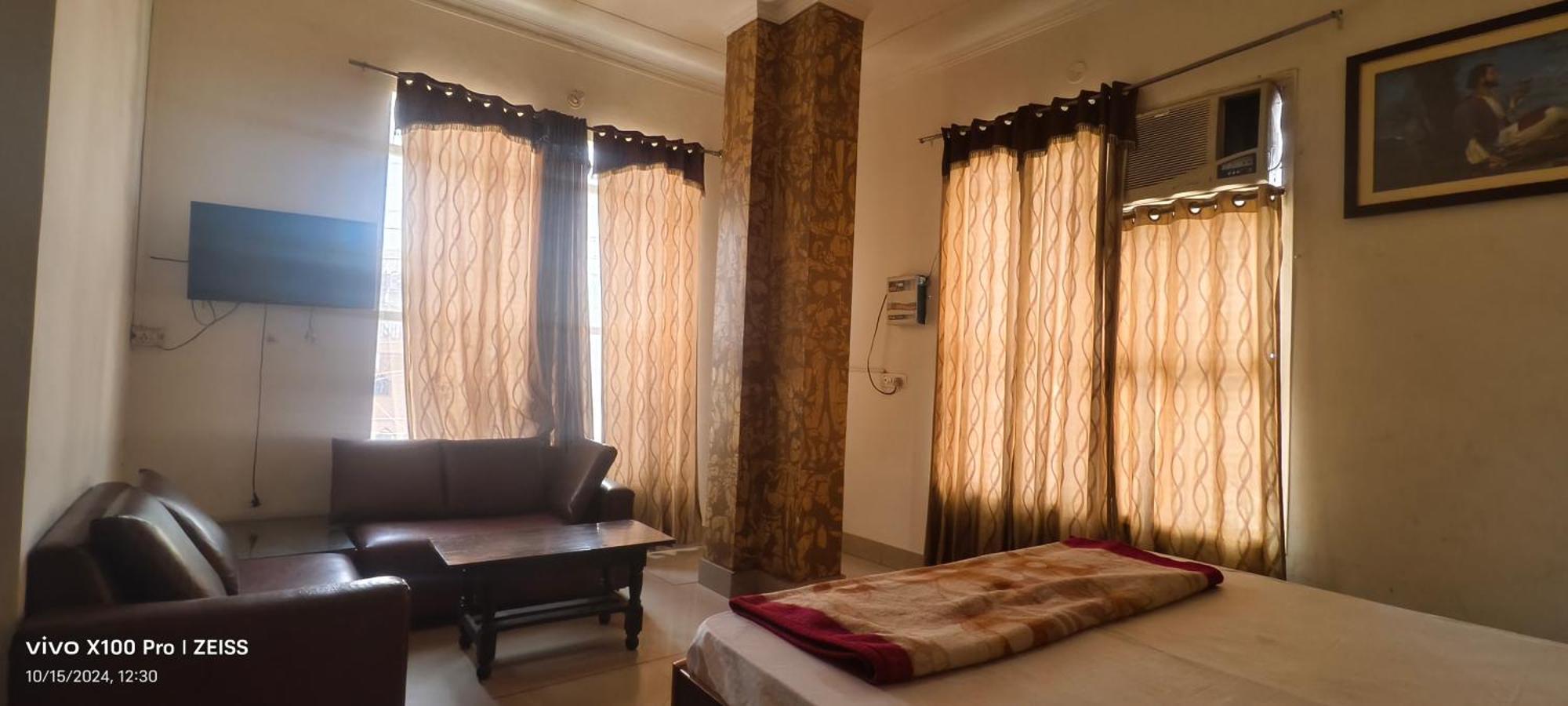Surya Hotel Sirsa Zimmer foto